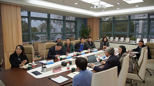 上海市浦东新区政府党组成员、副区长吴强，浦东新区科经委副主任李晓亮，张江管理局副局长吴。沤鸥弊芫硗蹩俚鹊餮蠬JC黄金城平台